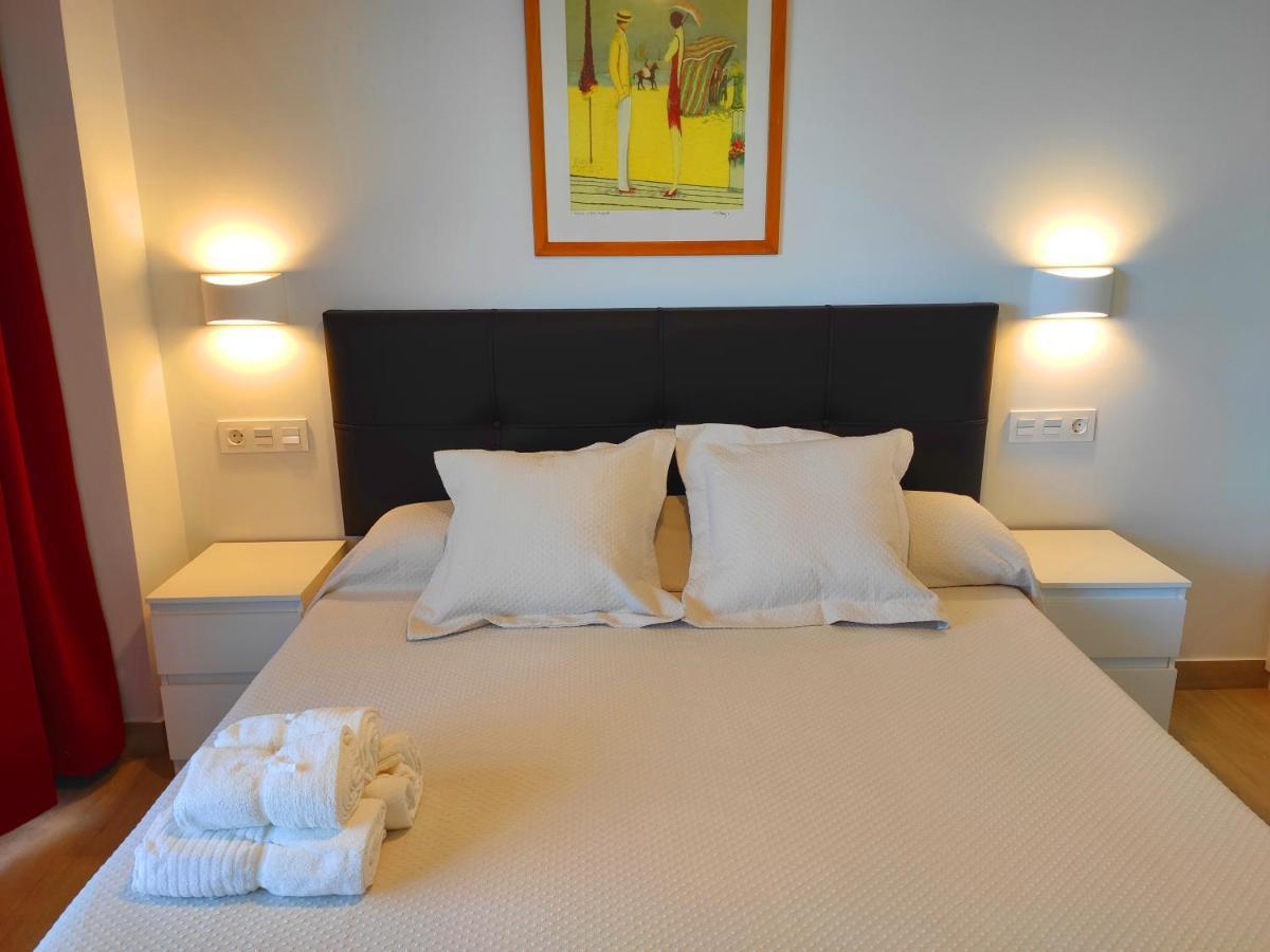 Beachfront -- New Luxury Apartment -- 1ª Linea Playa -- Fuengirola City Center -- Private Parking -- Panoramic Sea Views -- 외부 사진