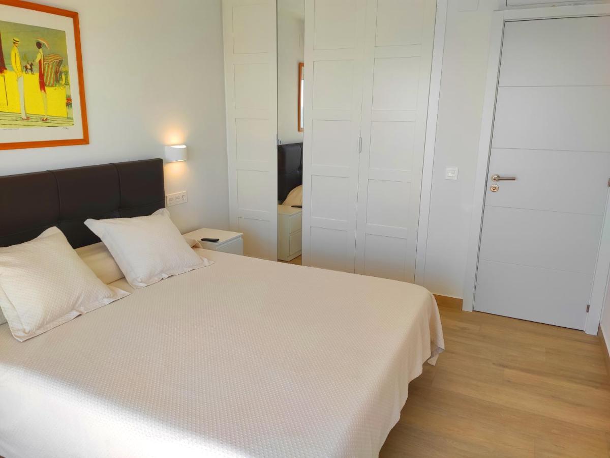 Beachfront -- New Luxury Apartment -- 1ª Linea Playa -- Fuengirola City Center -- Private Parking -- Panoramic Sea Views -- 외부 사진
