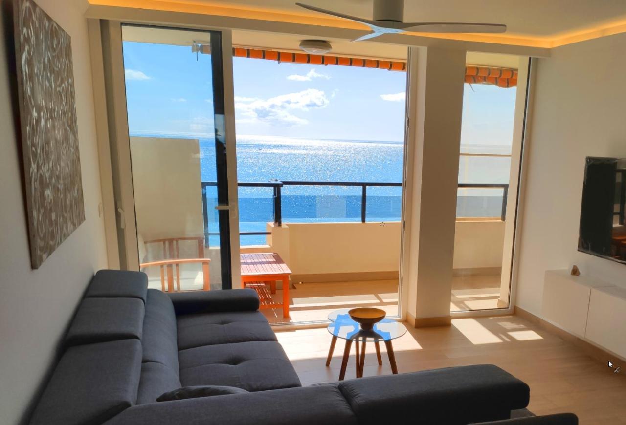 Beachfront -- New Luxury Apartment -- 1ª Linea Playa -- Fuengirola City Center -- Private Parking -- Panoramic Sea Views -- 외부 사진