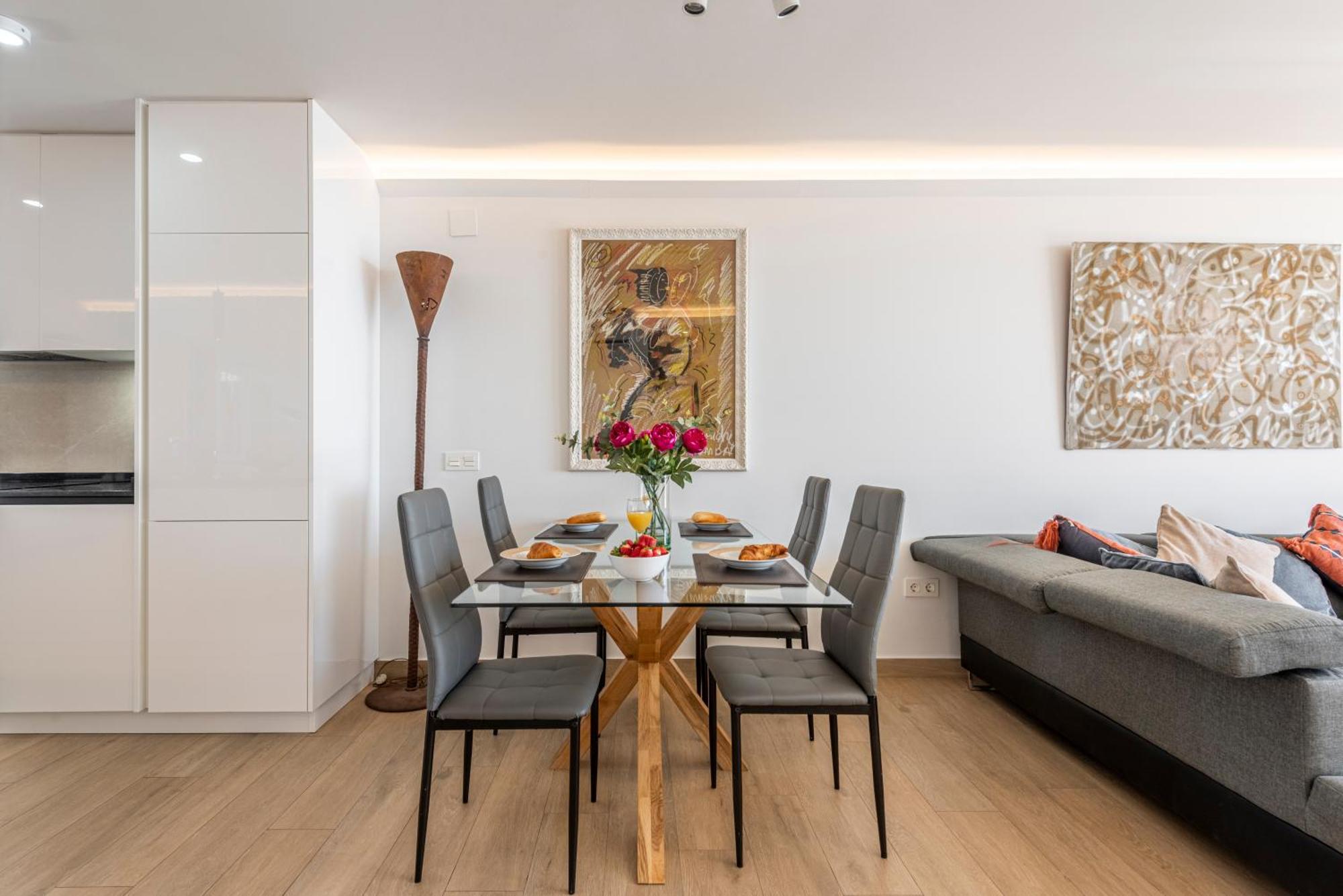 Beachfront -- New Luxury Apartment -- 1ª Linea Playa -- Fuengirola City Center -- Private Parking -- Panoramic Sea Views -- 외부 사진